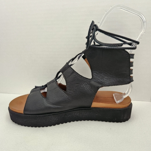 Miz Mooz Size 41 Black Platform Sandals Strappy Gladiator Leather - Picture 5 of 13